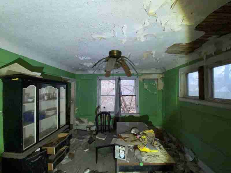 14475 Robson (40).jpg